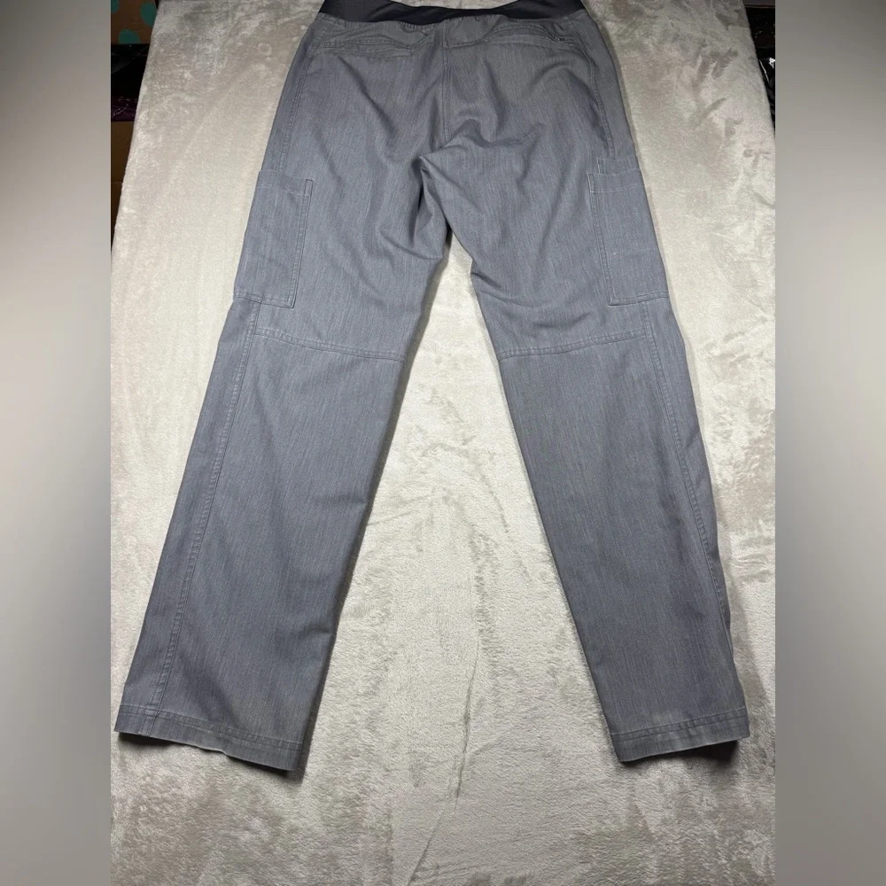 Figs Technical Collection Men’s Axim Cargo Grey Scrubs Pants Size Medium